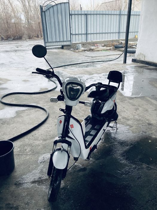 Скутер sk8 продам