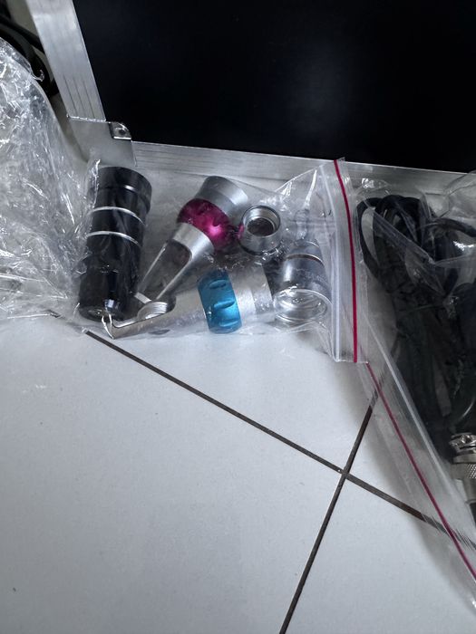 Aparat Profesional Picolaser / Laser Nd:YAG FG069 – Îndepărtare Tatuaje & Peeling Carbon (Nou / Pachet Complet)
