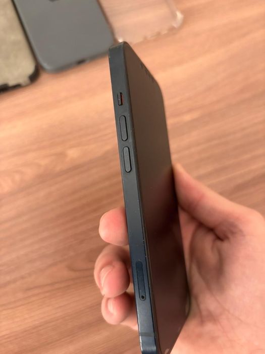 Продам iphone 13