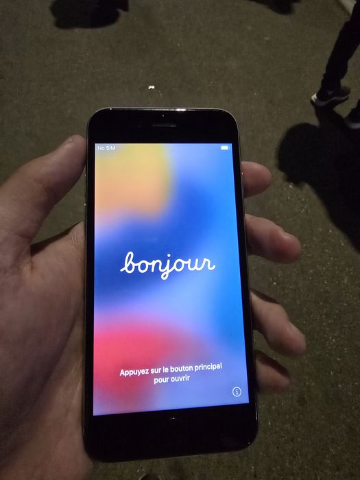 Продам iPhone 6s