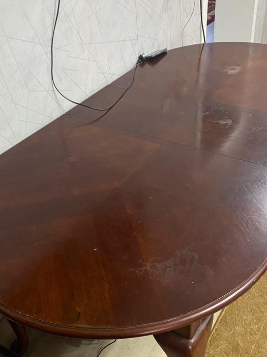 Деревянный стол, как новый