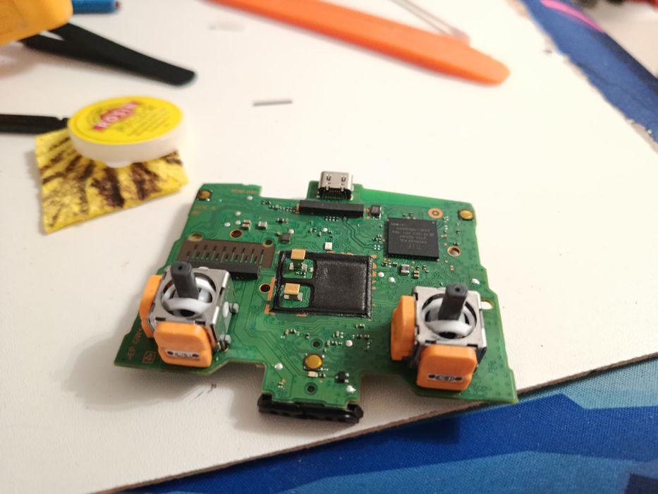 Reparatii,Curățare PS4,Ps5,controlere ps5 calculatoare- schimbat pasta