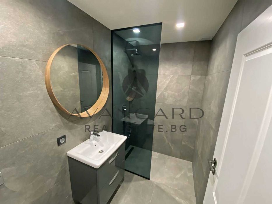 оф.20423 Луксозен Двустаен до х-л Ст. Петербург