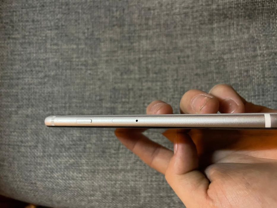 IPHONE SE б/у продаю