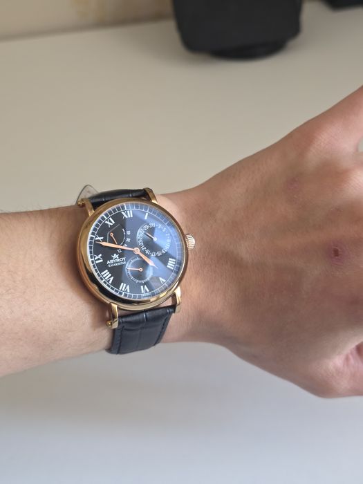 Продам часы Abyroy