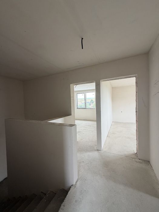 Persoana Fizica Vand Casa Tip Duplex 142mp utili in Apahida Cluj-Napoca 3 dormitoare 3 bai 440mp teren