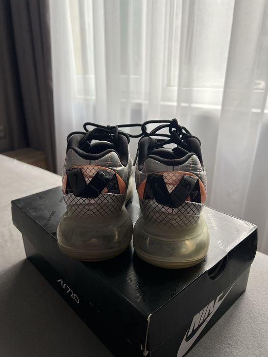 Маратонки Nike Air 720