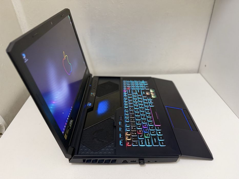 Acer Predator Helios 700