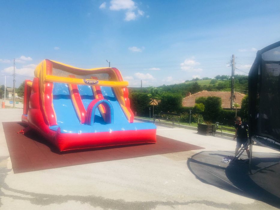 Изграждане, оборудване за детски парти центрове и кътове