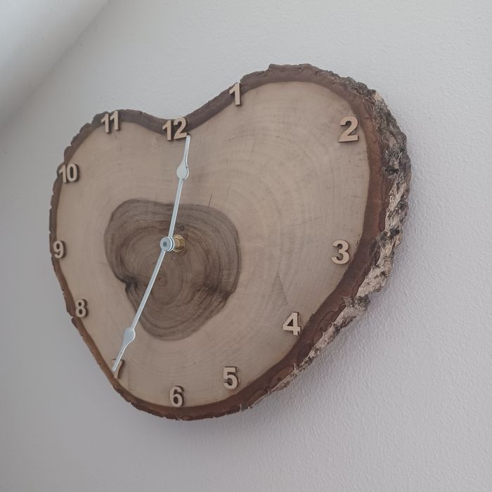 Ceas din lemn de nuc diametru 32cm