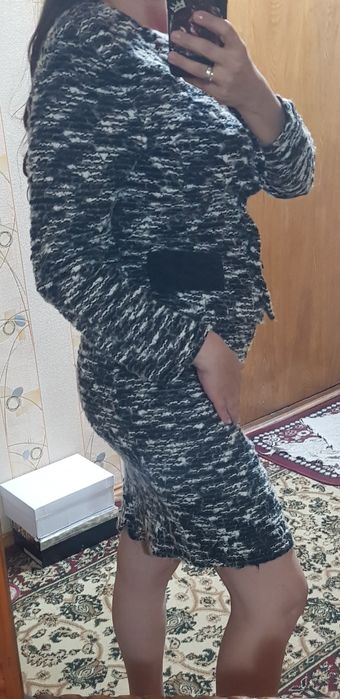 Продам костюм ткань букле