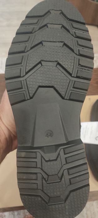 Обувки,боти, кубинки . Естествена кожа.