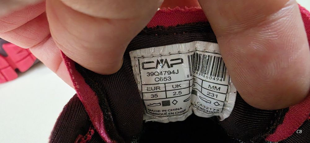 Se vând încălțări noi, CMP waterproof, mărimea 35