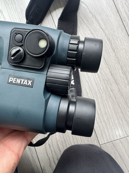 Binoclu Pentax cu defect