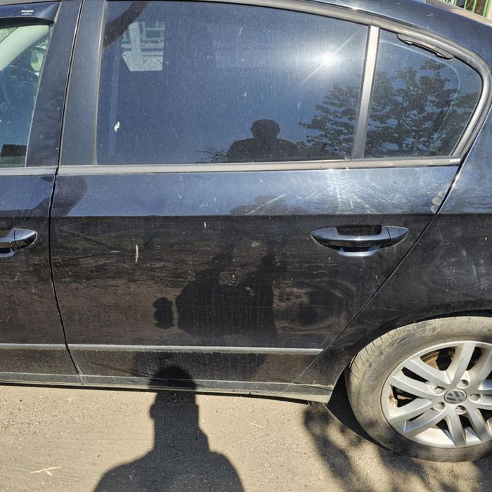 Пасат Б6 1.9 дизел 105кс БКЦ. черен на ЧАСТИ (Passat B6 BKC na chasti)