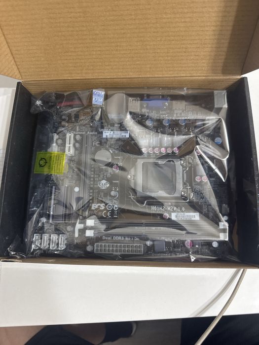 Материнская плата