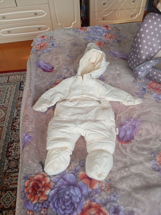 Продам комбинезон и переноску