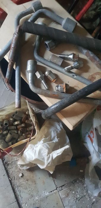 Продам балонные ключи,гайки