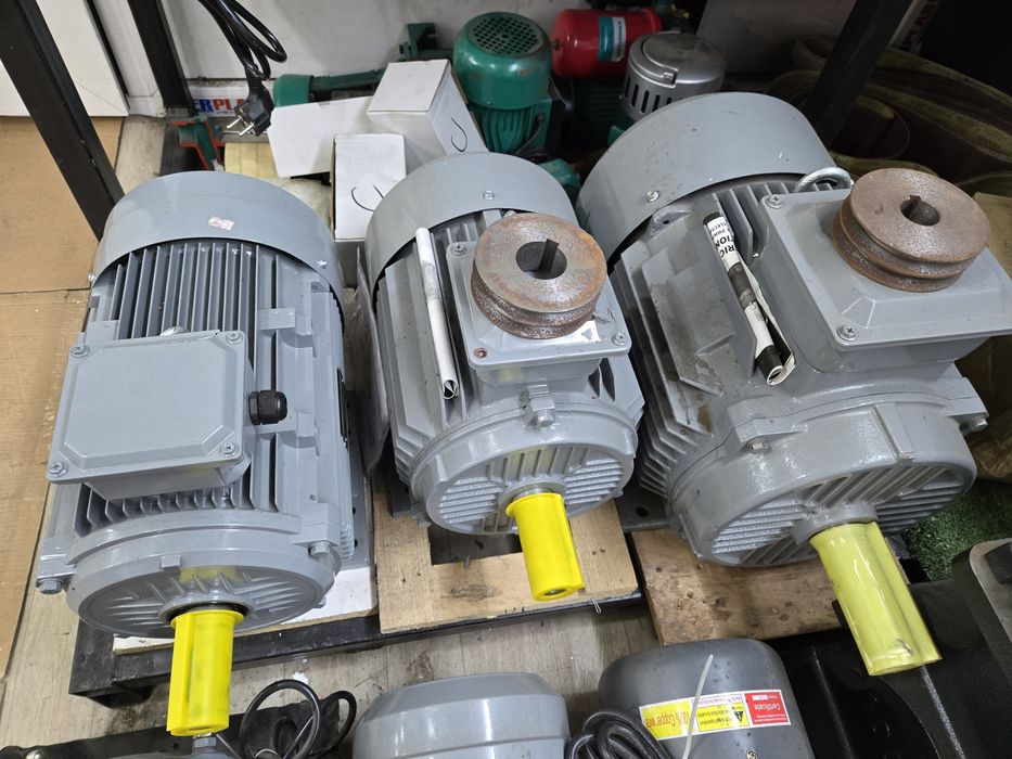 Мотор. Электродвигатель. Двигатель. Двигатель на дробилку.