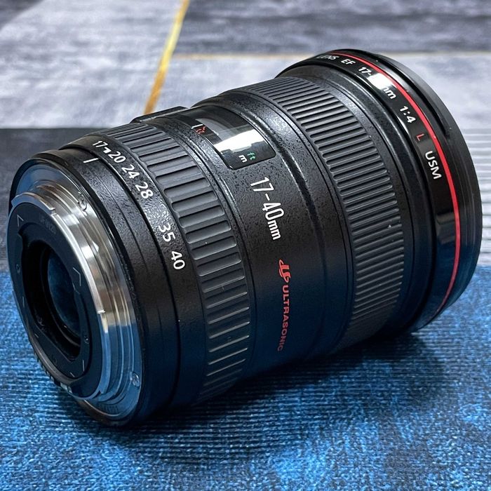 Объектив Canon EF 17-40mm f/4.0L USM