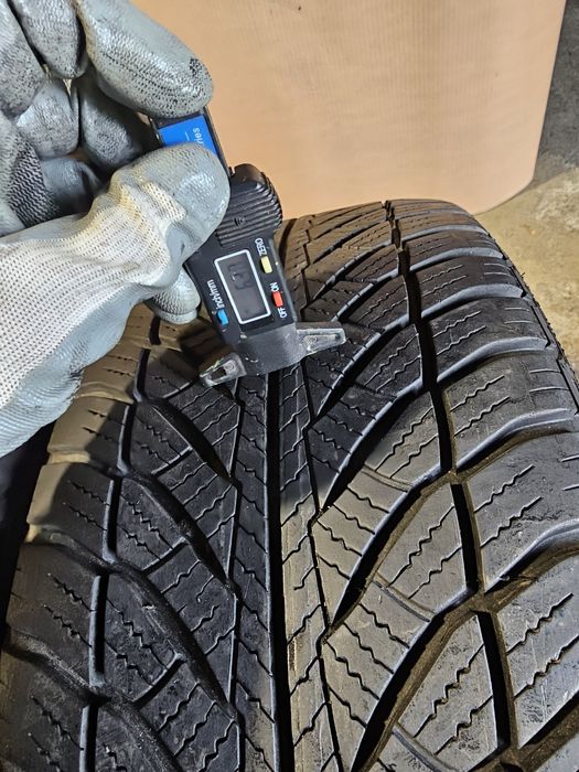 4 anvelope iarna 245 45 18 Goodyear Runflat  6.5mm 2020