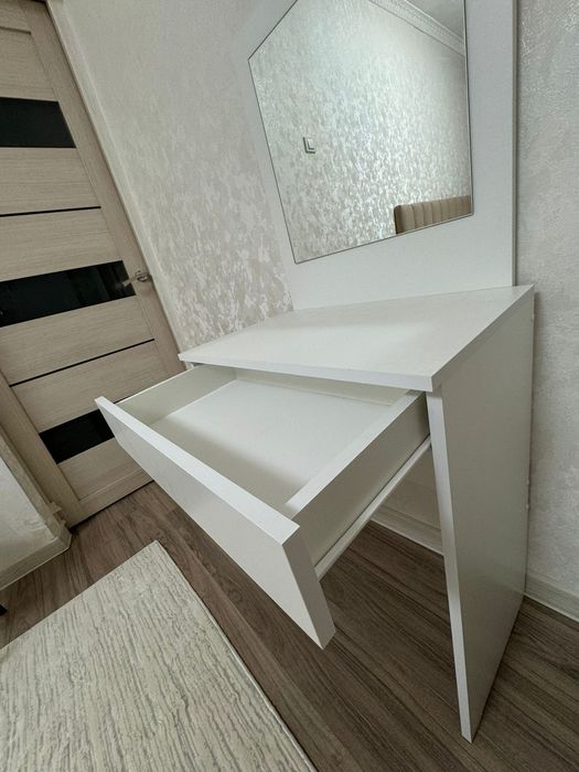 Стол ураган, сатамын стол.