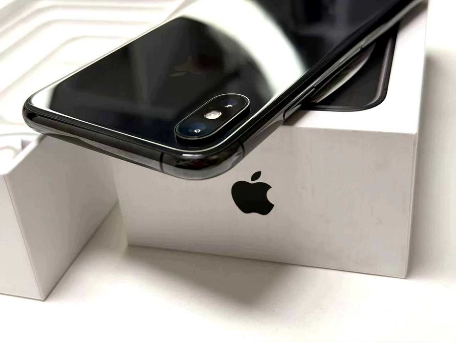 iPhone Xs Space Gray в идеальном состоянии