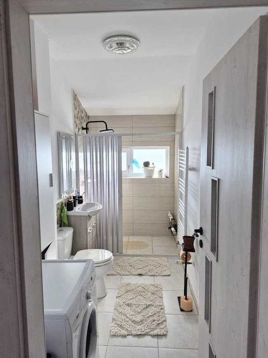 PF vand apartament decomandat cu 2 camere, intr-un bloc nou, aproape de Lotus 2.
