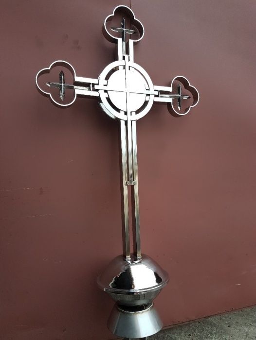 Executam CRUCI din otel inox, la comanda, orice marime si model