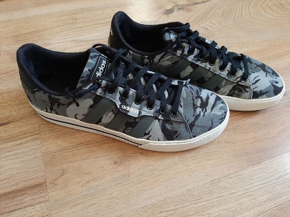 Два чифта обувки по 50лв,размер 40