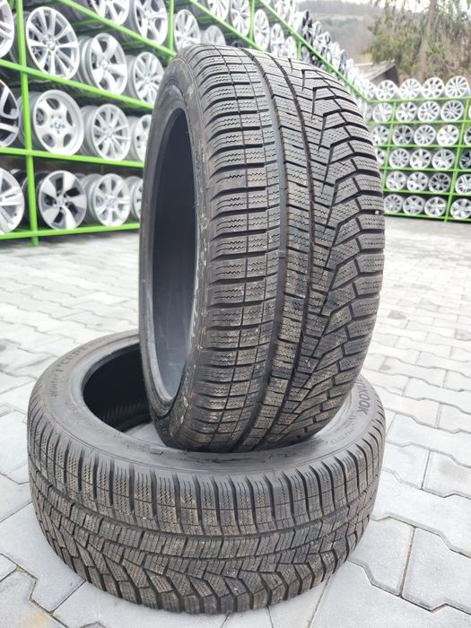 2 бр зимни 225/40/18 Hankook