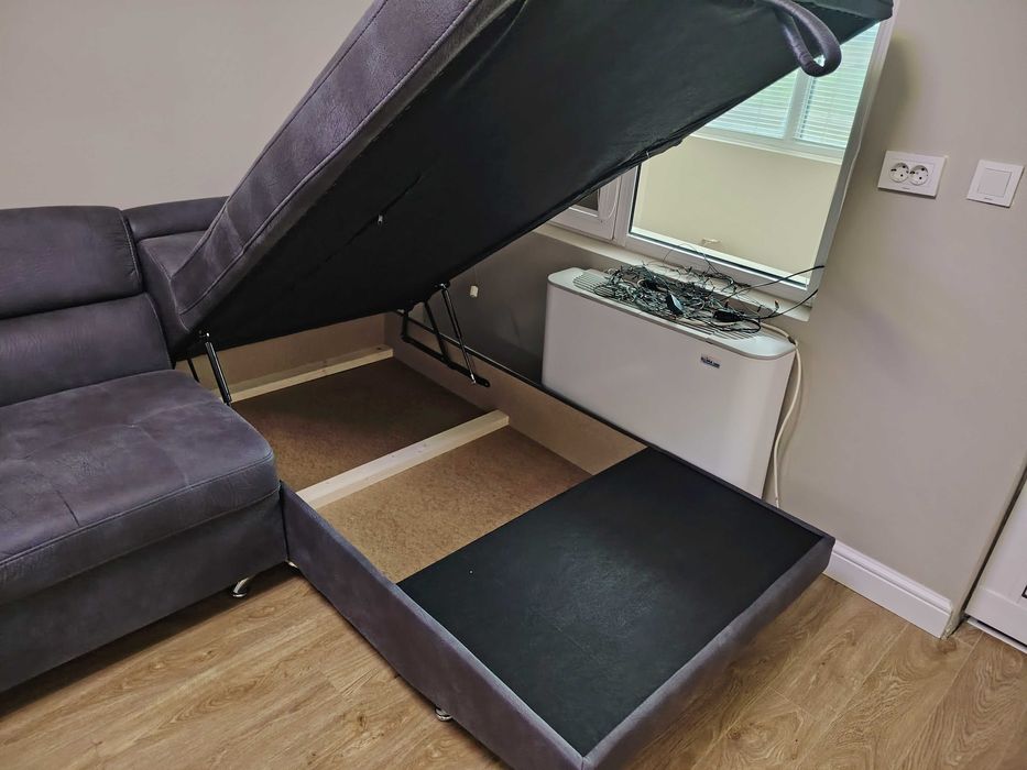 Диван на 3месеца-като нов