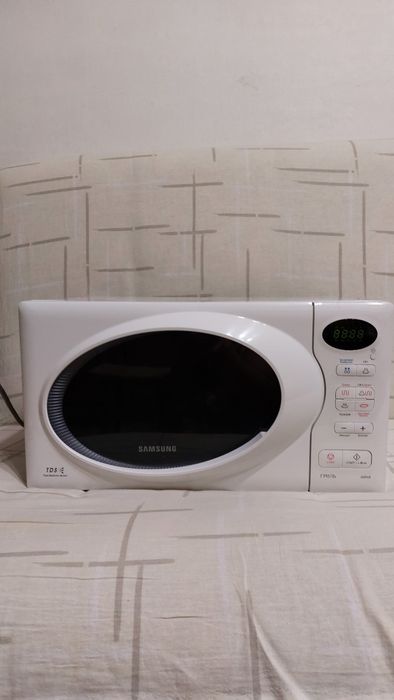 Микровалновая печь в отличном состоянии  17000т   район 45ой аптеки