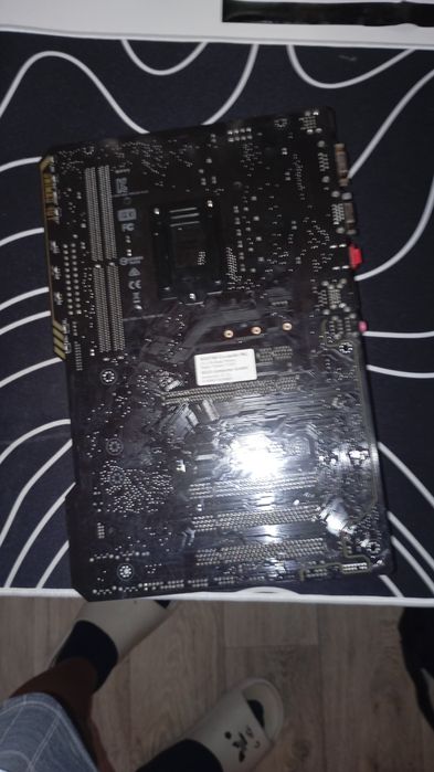 Материнская плата