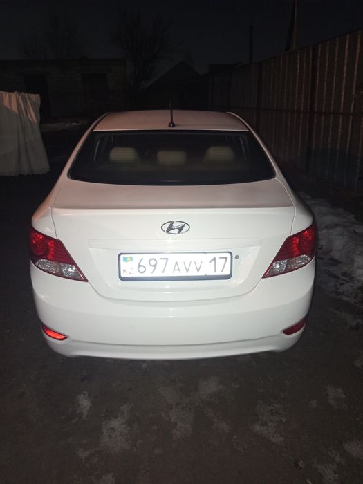 Продам машину hyundai accent