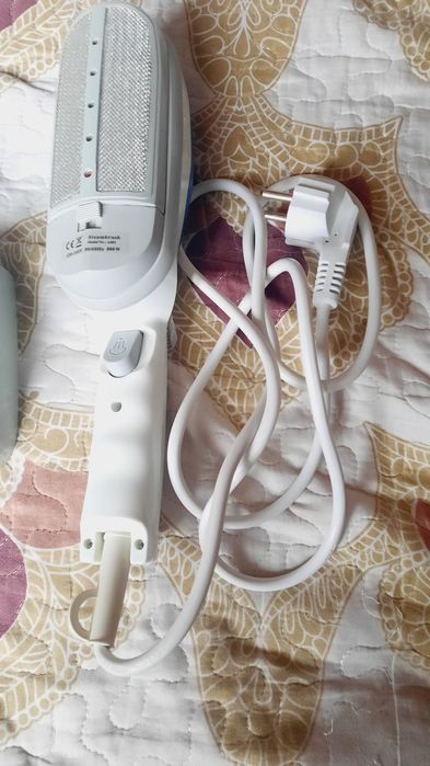 Fier de călcat vertical portabil cu aburi