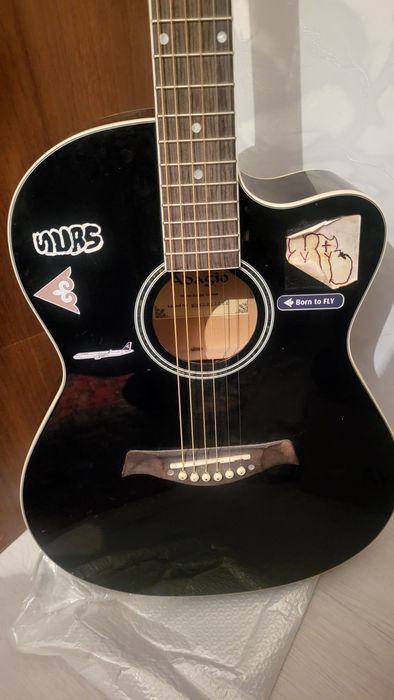 Продам гитару музыкальный инструмент