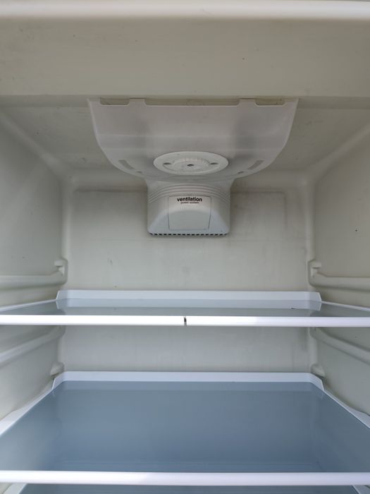 Хладилник с фризер  Bosch