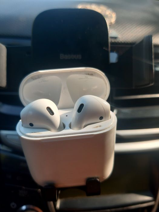 Наушники Airpods