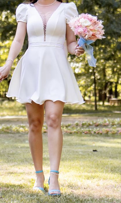 Vand rochie realizata pe comanda