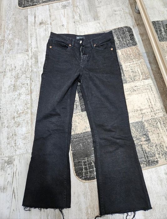 Blugi negri evazati zara 38