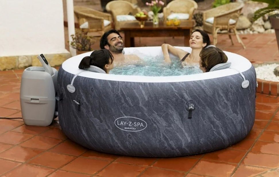 НОВО Суперлуксозно надуваемо джакузи BORACAY 1.80м-66см