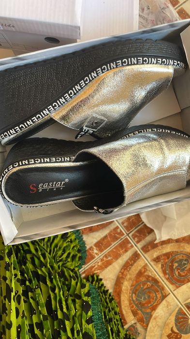 Slapi cu talpa intruna  comozi