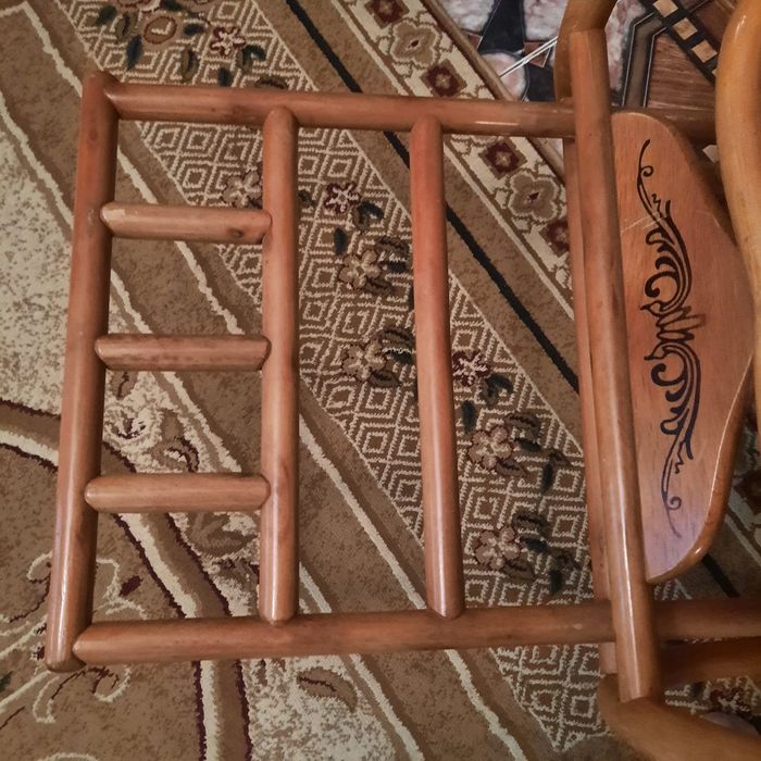 Продам кресло качалку