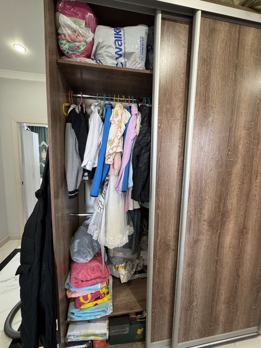 Продам шкаф-купе (срочно)