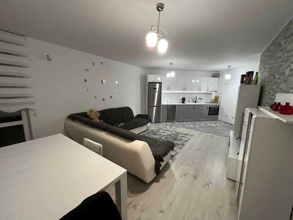 Продава се Двустаен апартамент в Айтос - 75 кв.м за 1014 €/кв.м - Снимка #1