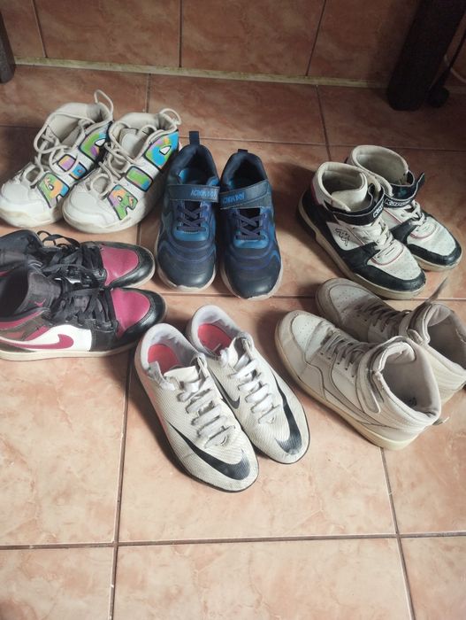 Lot papuci mărimea 35,adidași,jordani,papuci fotbal