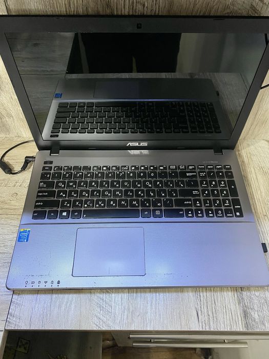 Asus notebook i34010U 128SSD