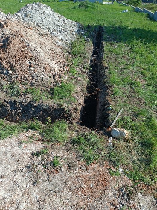 ВиК услуги права и обратна вода Услуги с багер всякакви изкопи за осно