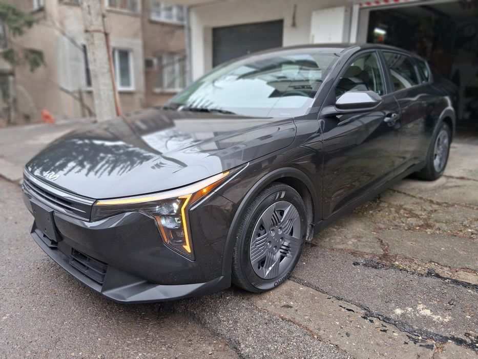 Киа   К4  LX 2.0  18500km